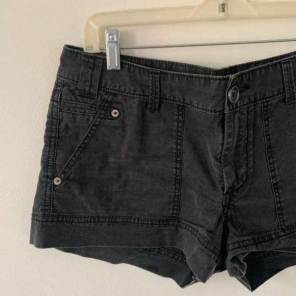 Roxy Shorts - Picture 3 of 4